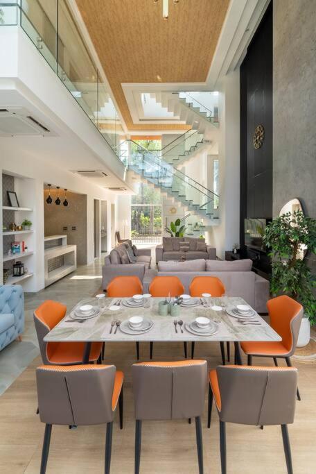 Stayscape Maison Bellevue 6Bhk Lonavala